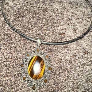 Tigers eyes choker style necklace 17 in with extender‎